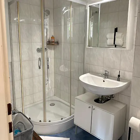 Cozy For 2 - 5 Min To Main Station Kwatera prywatna *