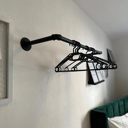 Homestay Cozy For 2 - 5 Min To Main Station